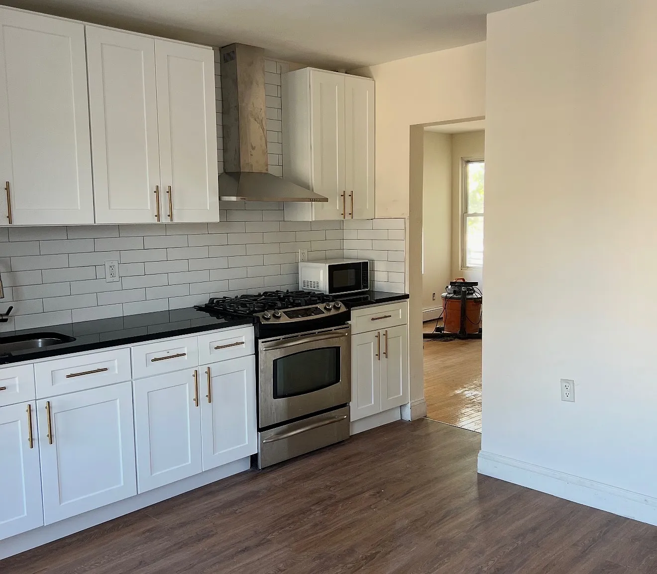 2 bed, $2,450 — Photo 2