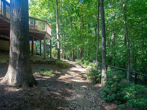 5th image of 4567 Westhampton Dr