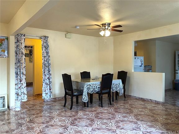 4th image of 722 E 121st Pl