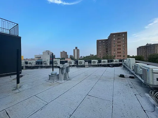 Rented by Greenrock Management | media 8