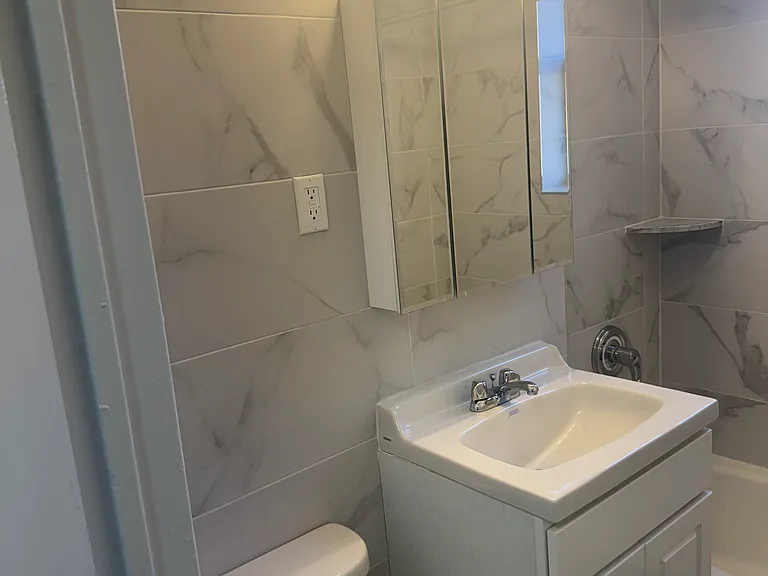 2058 Cropsey Ave #6C — Photo 4