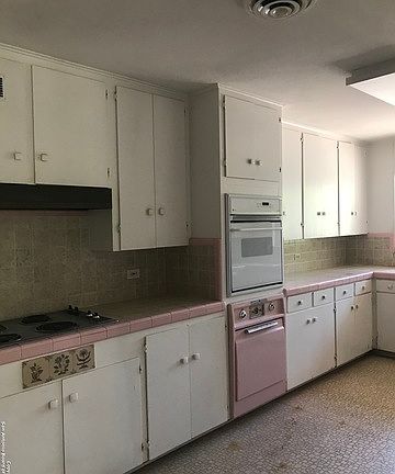5th image of 2525 W Gramercy Pl