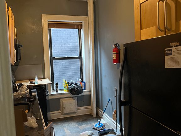 4th image of 277 Harrison Ave APT B4
