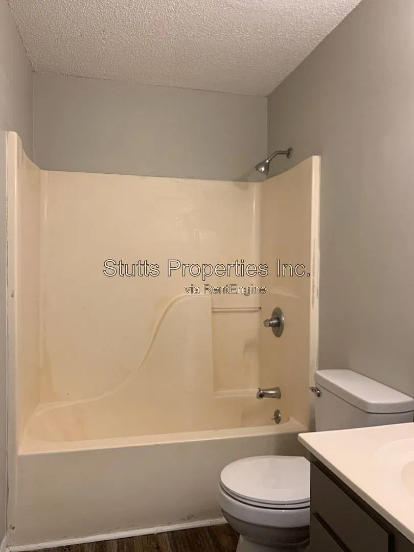 2 bed, 2.0 bath, $695 — Photo 2