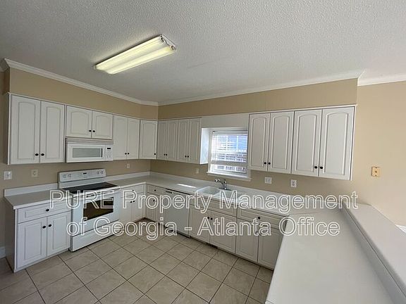 2nd image of 234 Stonington Dr