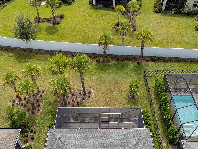 42186 Edgewater Dr — Photo 33