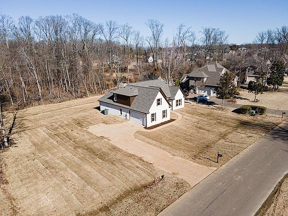 5th image of 2192 Dickens Place Dr