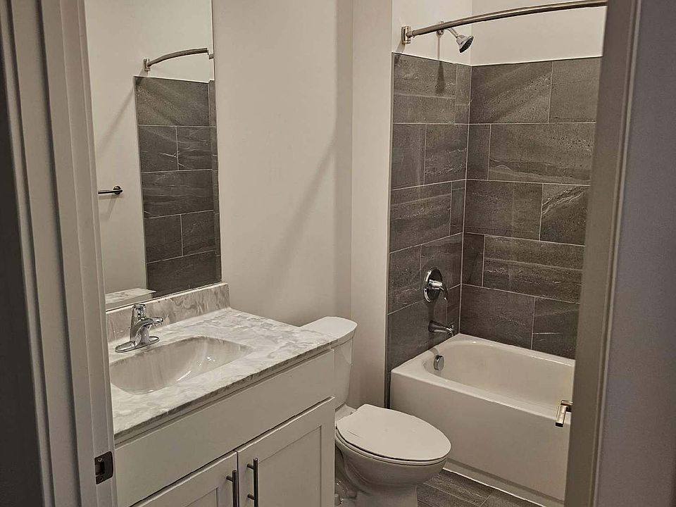 Bathroom with Wall Tile