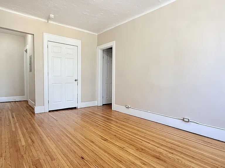 524 Pitt St W #206 — Photo 3