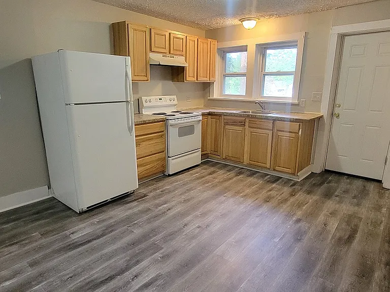 107 Old Dairy Ln #101 — Photo 2