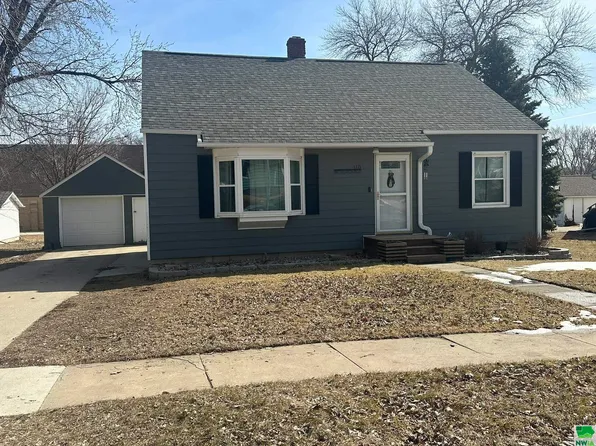 110 Broughton Blvd, Lake View, IA 51450