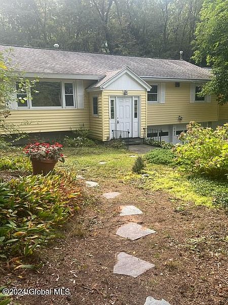 3rd image of 142 Menands Road
