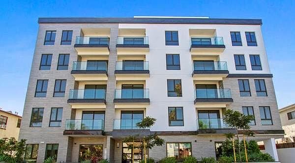 1st image of 1115 Cardiff Ave #210