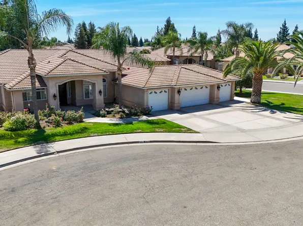 3077 Express Ct, Madera, CA 93637