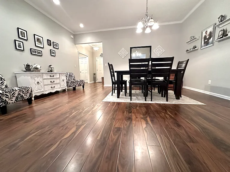 877 Tyler Woods Dr — Photo 5