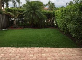 185 Riverwalk Cir, Fort Lauderdale, FL 33326