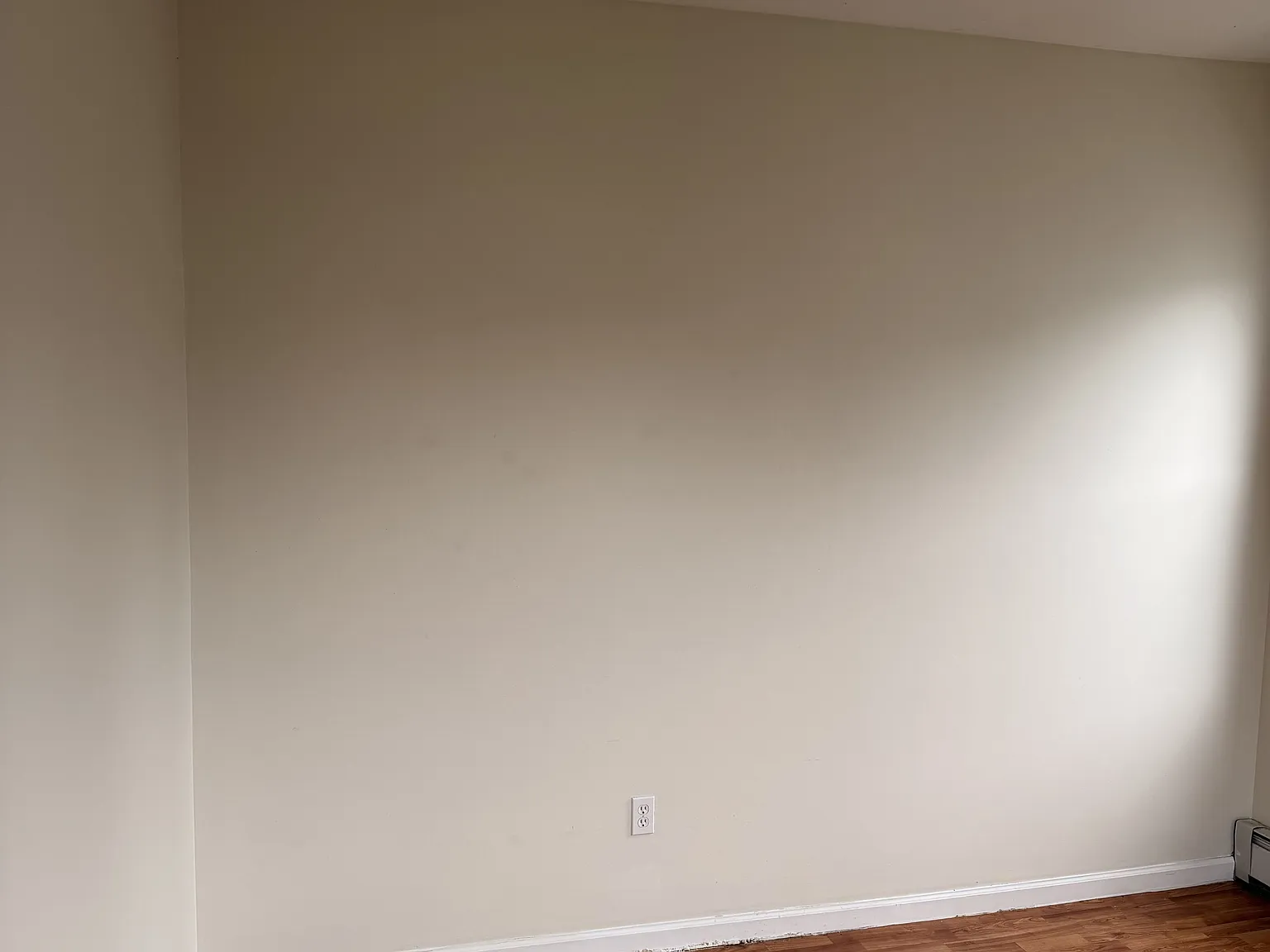 4 bed, 3495 sqft, $700 — Photo 3