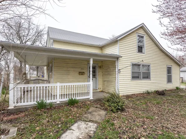 831 W 9th St, Junction City, KS 66441