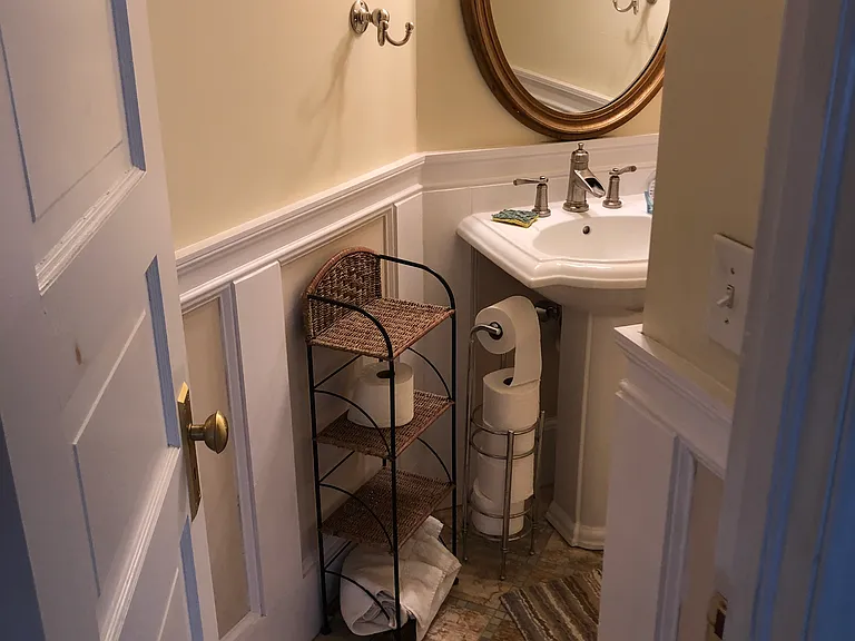 19 Morgan Ave — Photo 2