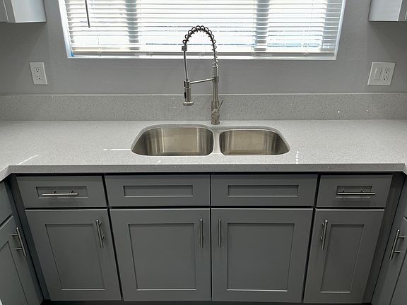 4th image of 12416 Painter Ave