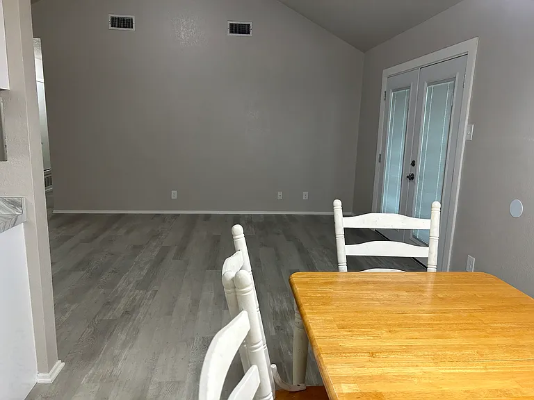 2110 Jerome Dr — Photo 17