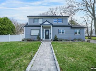 33 Cathy Ave, Hawthorne, NJ 07506