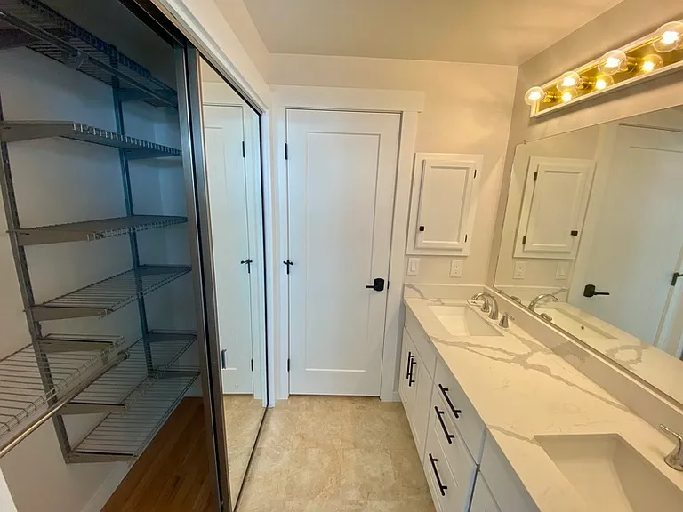 650 Jasmine Pl NW — Photo 17