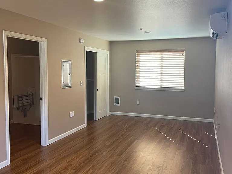 162 E Tall Fir Ct — Photo 4