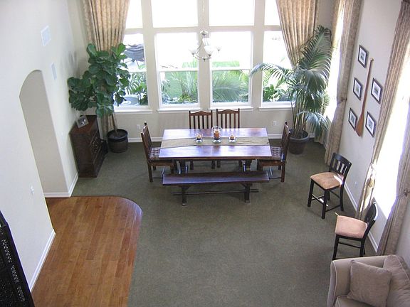 Formal dining and living rooms