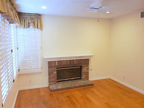 4th image of 2347 Via La Mesa