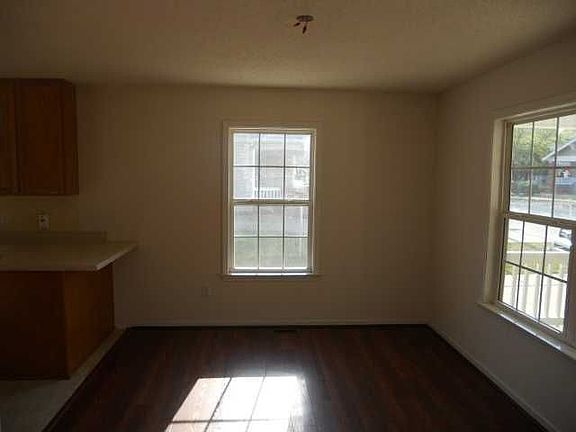 3rd image of 235 Fremont Ave #640