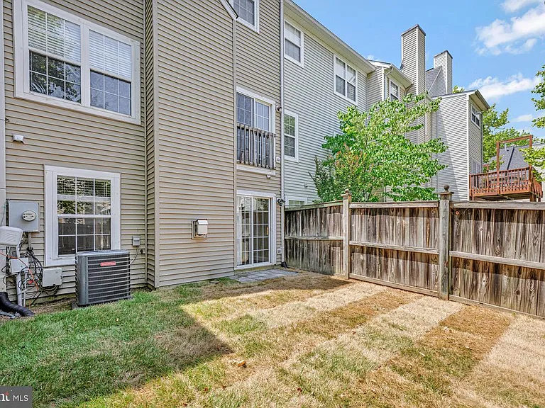 1815 Spanish Oak Ln — Photo 35