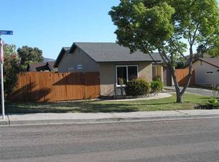 865 Loganberry Ct, San Marcos, CA 92069