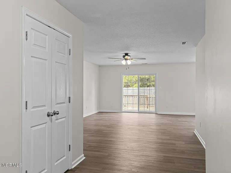 104 Blue Bird Ln — Photo 21