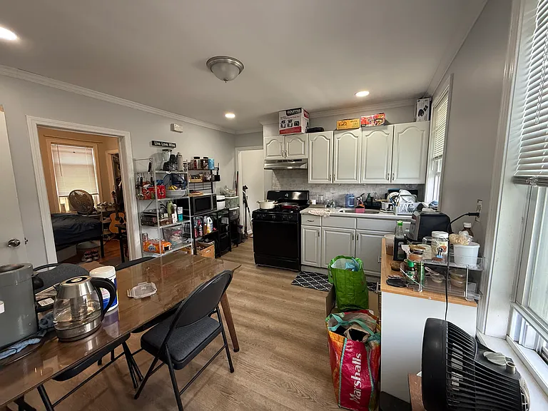 68-70 Wyeth St #3 — Photo 4