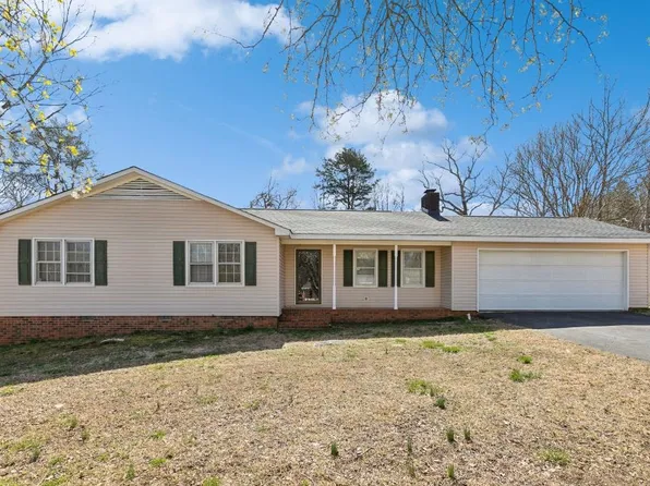 145 Willowood Dr, Spartanburg, SC 29303