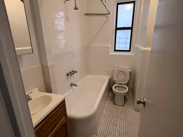 86-22 Dongan Ave #10, Elmhurst, NY 11373