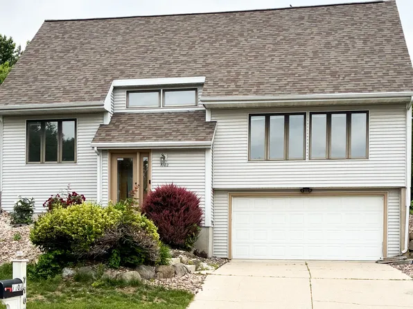 7102 Friendship Ln, Middleton, WI 53562