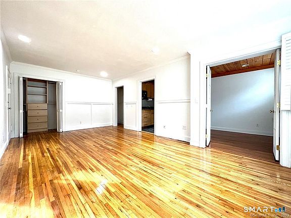 5th image of 11 Bedford Ave APT N2