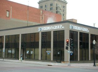 800 W Locust St, Dubuque, IA 52001