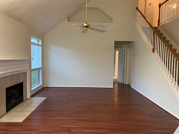4th image of 2402 Hidden Creek Dr