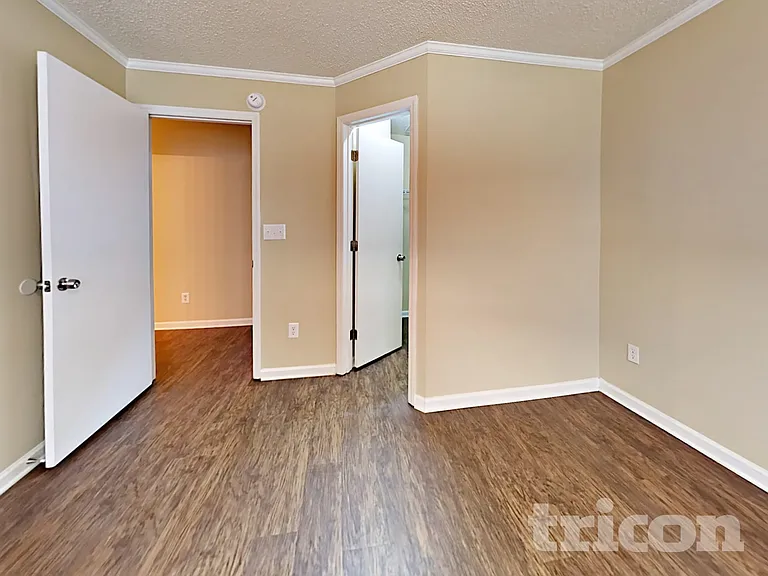 2104 David Earl Dr — Photo 10