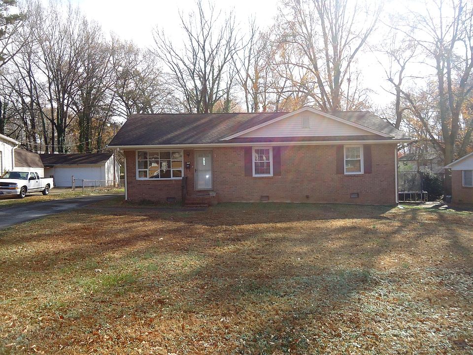 1st image of 2417A Wendy Ln
