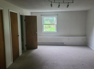 284 N Washington St #C, Belchertown, MA 01007