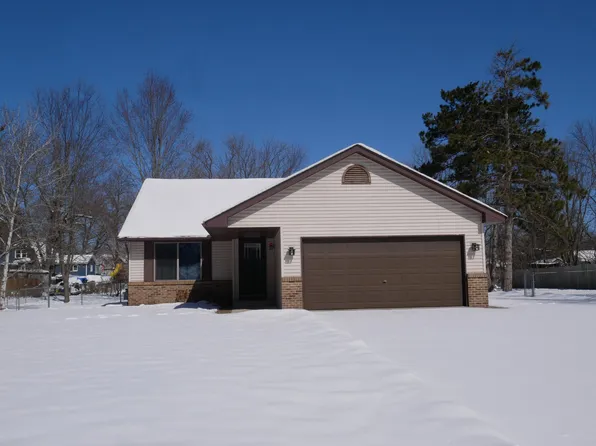 6166 Oak St, North Branch, MN 55056