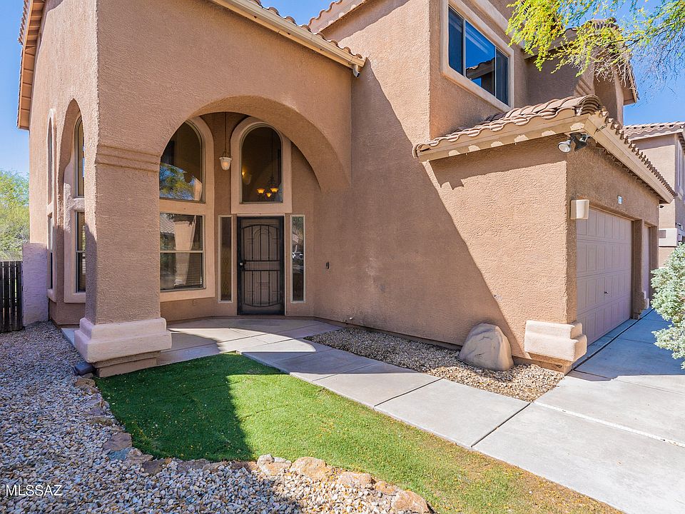 1st image of 372 E Thomas Jefferson Way