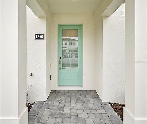 3rd image of 1856 Crowncrest Dr