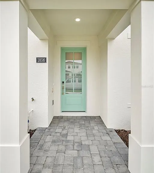 1856 Crowncrest Dr — Photo 3