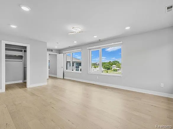 953 Smart Town Dr — Photo 16