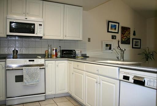 3rd image of 20284 Northglen Sq